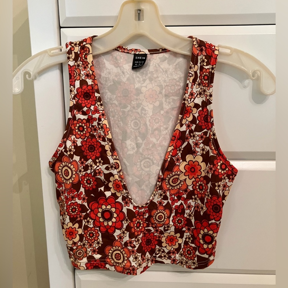 Red & Brown Floral V-Neck Crop Tank